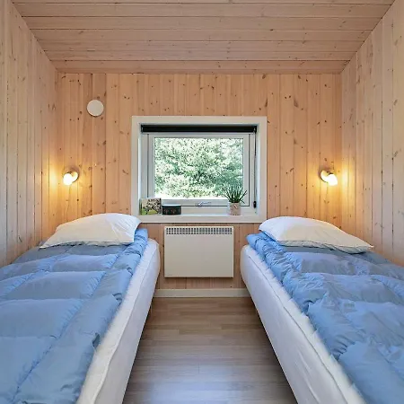 6 Person Holiday In Fan *